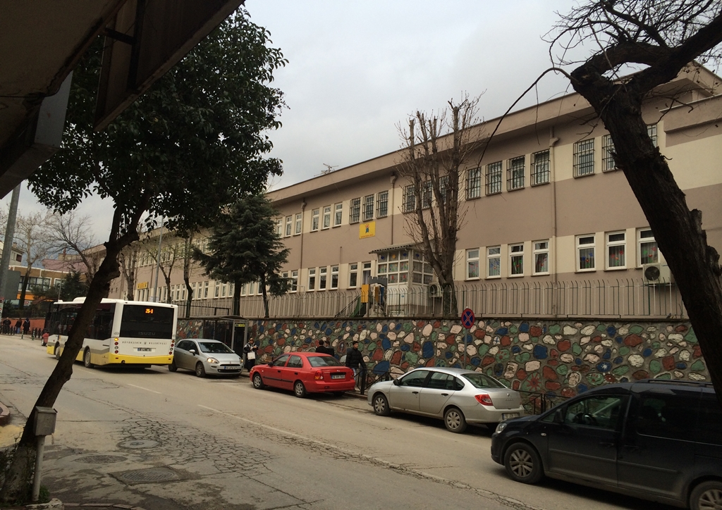 Davutkadı İlkokul Karşısı Cadde Üzeri 4.5 Katlı Bina 