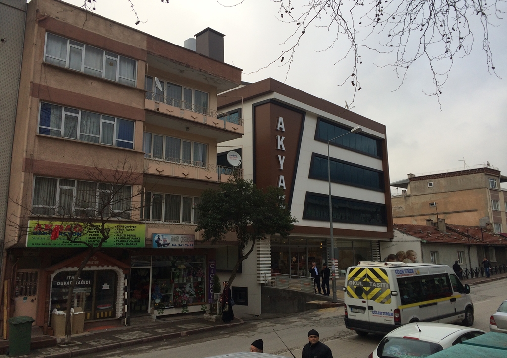 Davutkadı İlkokul Karşısı Cadde Üzeri 4.5 Katlı Bina 