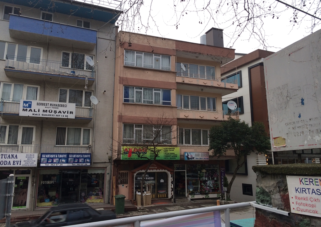Davutkadı İlkokul Karşısı Cadde Üzeri 4.5 Katlı Bina 