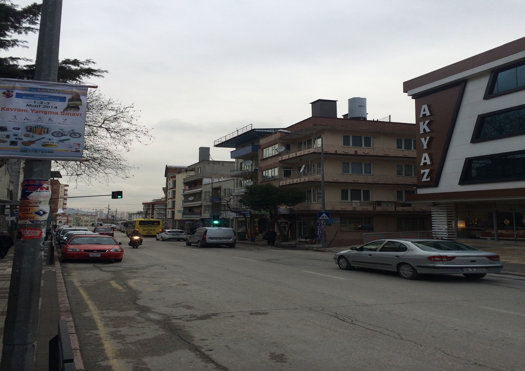 Davutkadı İlkokul Karşısı Cadde Üzeri 4.5 Katlı Bina 